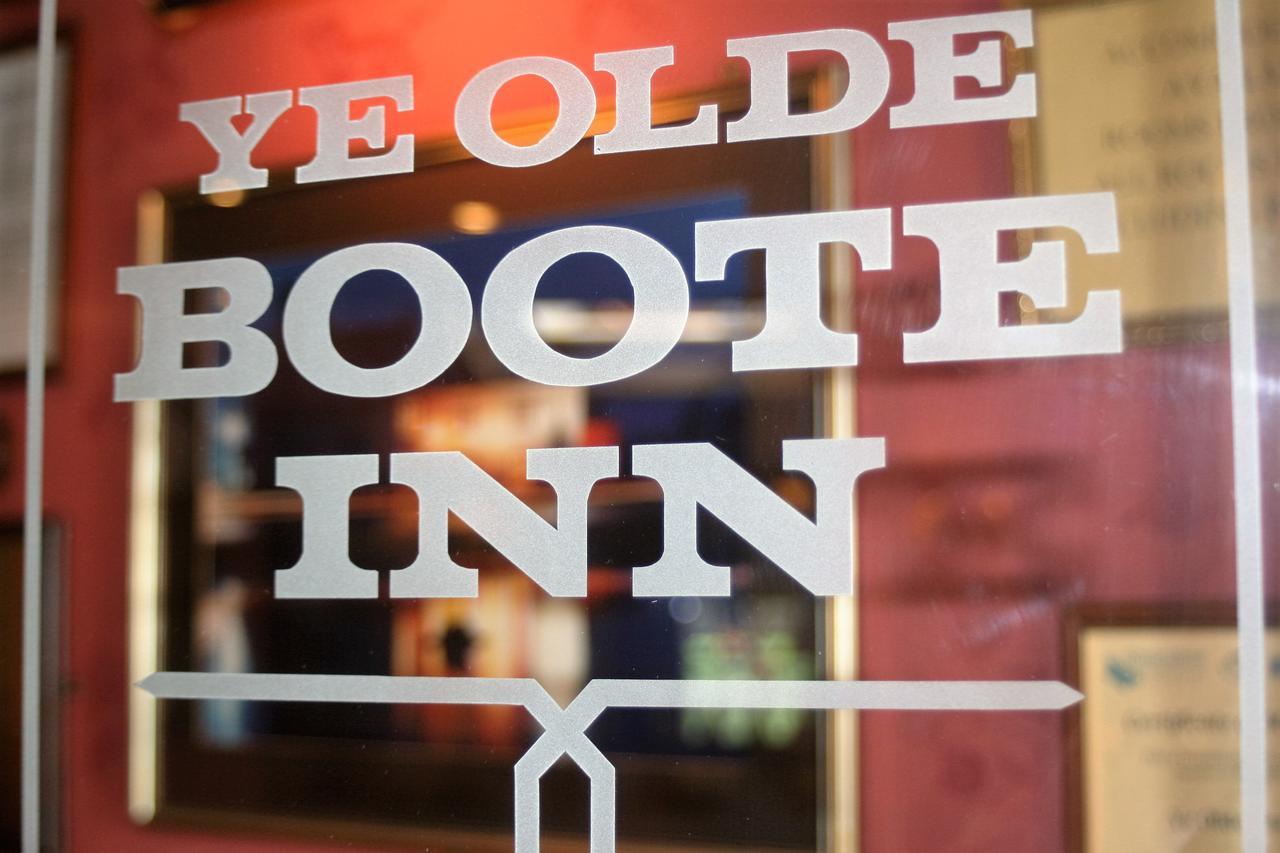 Ye Olde Boote Inn Oswestry Exterior foto